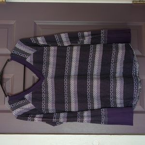 Woman's long sleeve shirt